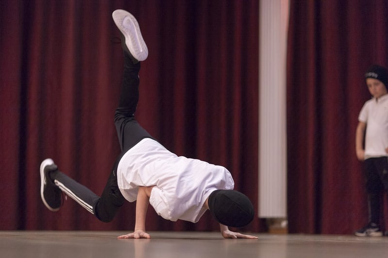 Breakdancing